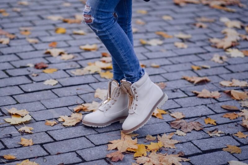 How to Guarantee Shoe Quality A Buyer's Guide to Daily QC in China