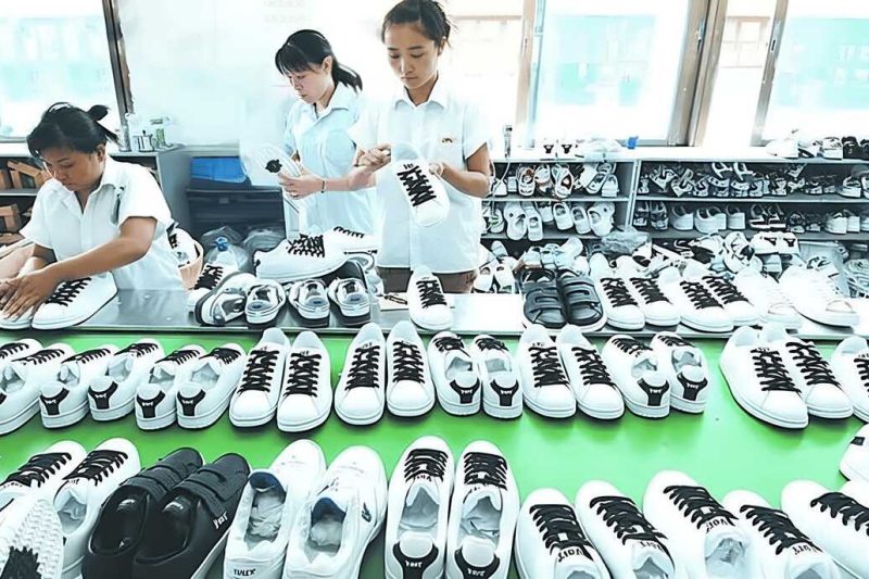 Come trovare fabbriche di scarpe affidabili in Cina per ordini personalizzati
