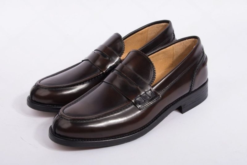 La Vera Differenza tra Scarpe da Uomo Comode nel 2025