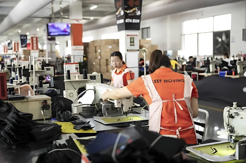 Sbloccare il Potenziale Globale Il Tuo Partner di Fiducia nella Produzione di Scarpe dalla Cina